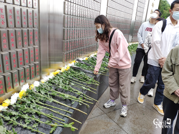 1617603376652059043.png 3.png