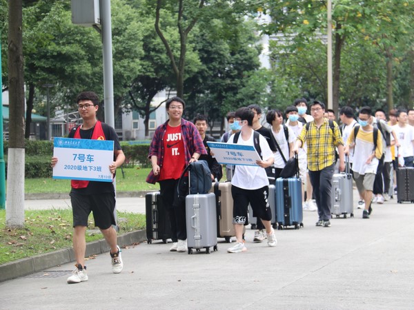 1626794358516045392.jpg 12.jpg