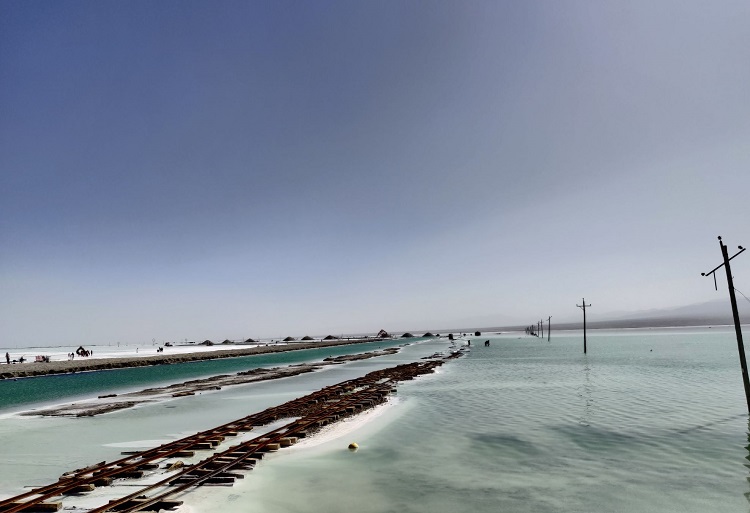 1607386666894064347.jpg 天空之镜.jpg