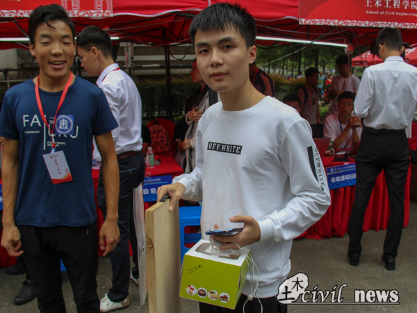 1567703229423057700.jpg 8.jpg